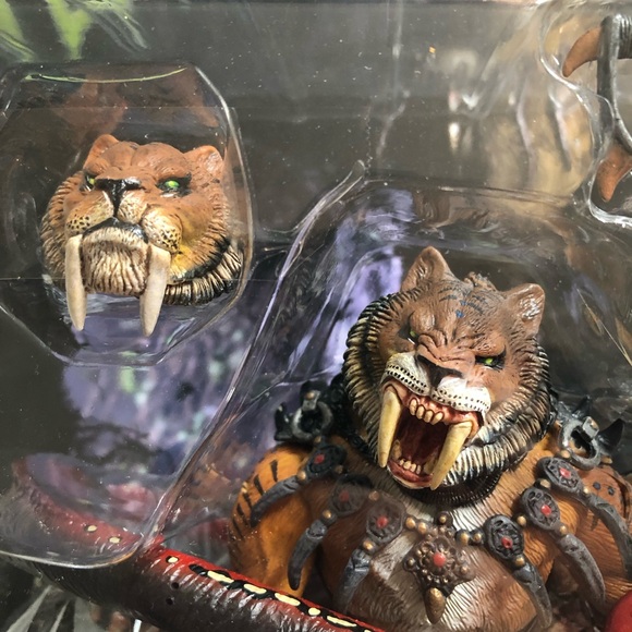 2001 Stan Winston Creatures Realm of the Claw 8” SABYR Poseable Figure NWT - Picture 4 of 16